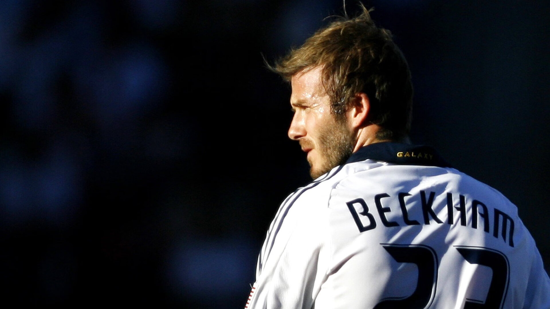 绿茵场上的差距与羽毛球场上的光芒，法国队完胜背后的体育多维图景